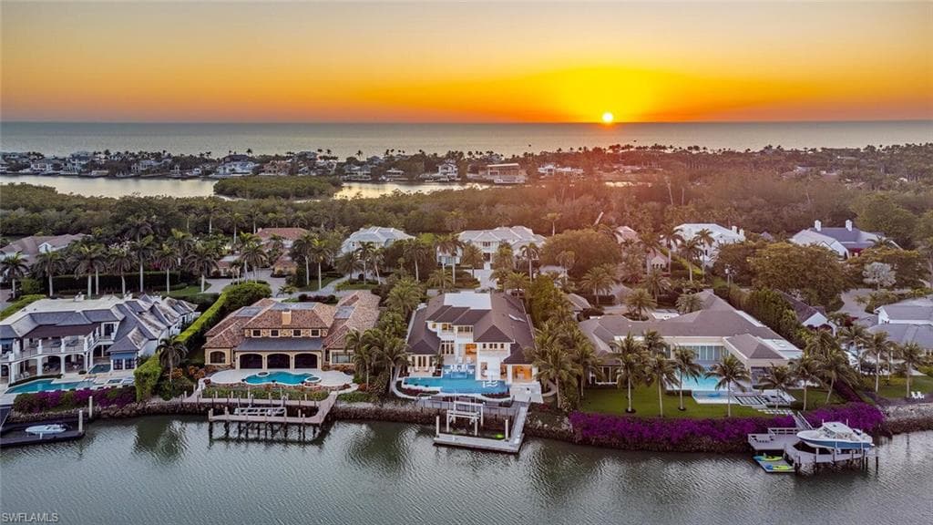 3525 Fort Charles Dr, Naples, FL 34102-36