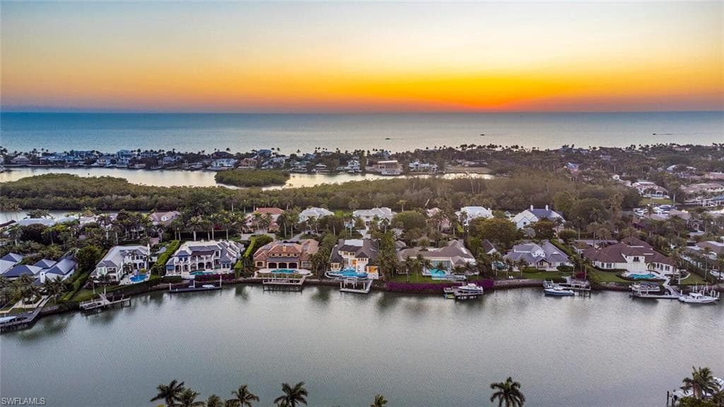 3525 Fort Charles Dr, Naples, FL 34102-39