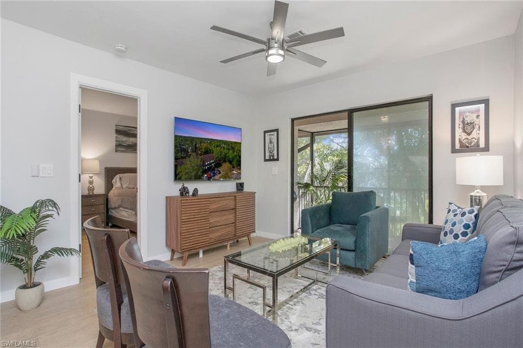 5238 Treetops Dr L201, Naples, FL 34113-9