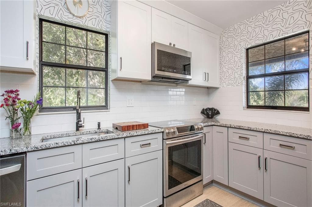5238 Treetops Dr L201, Naples, FL 34113-2