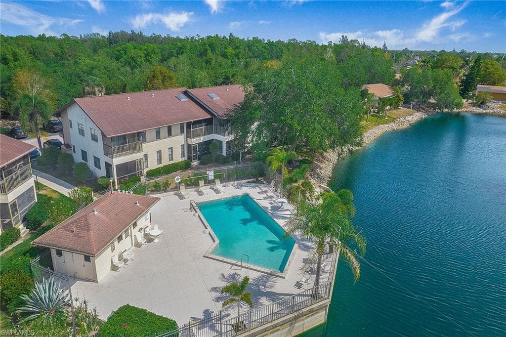 5238 Treetops Dr L201, Naples, FL 34113-36