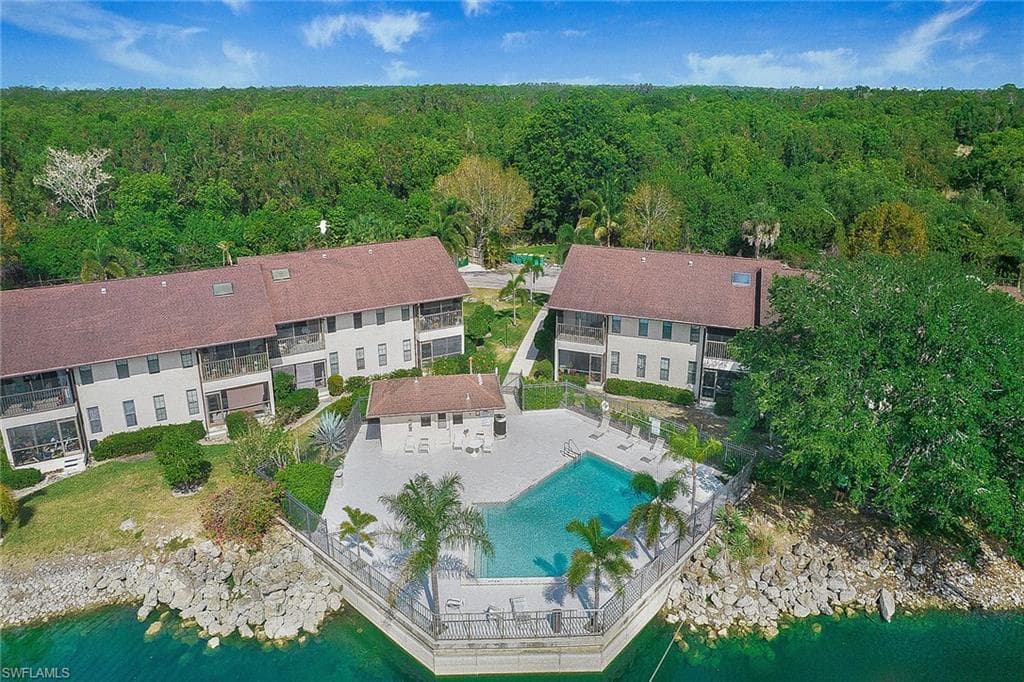 5238 Treetops Dr L201, Naples, FL 34113-37