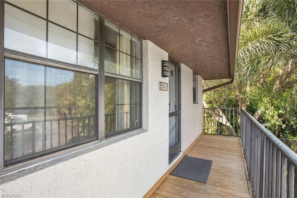 5238 Treetops Dr L201, Naples, FL 34113-3