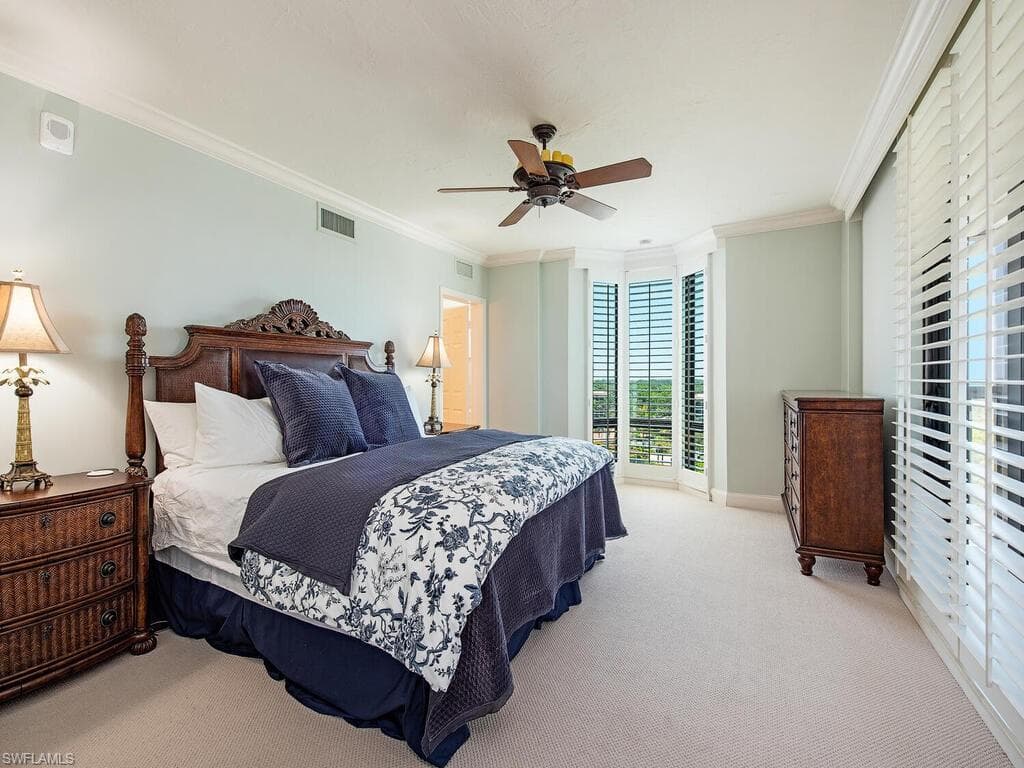 6075 Pelican Bay Blvd 705, Naples, FL 34108-9