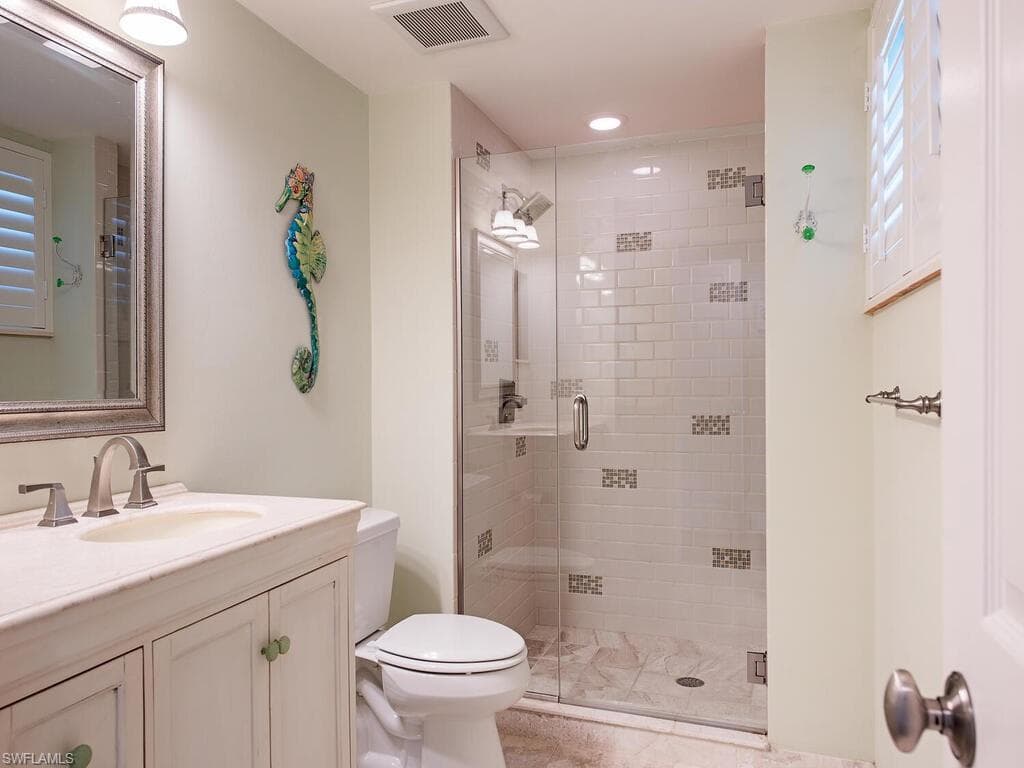 6075 Pelican Bay Blvd 705, Naples, FL 34108-12