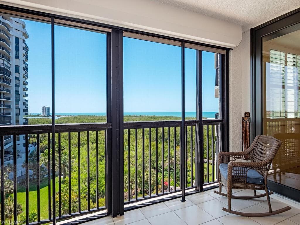 6075 Pelican Bay Blvd 705, Naples, FL 34108-3