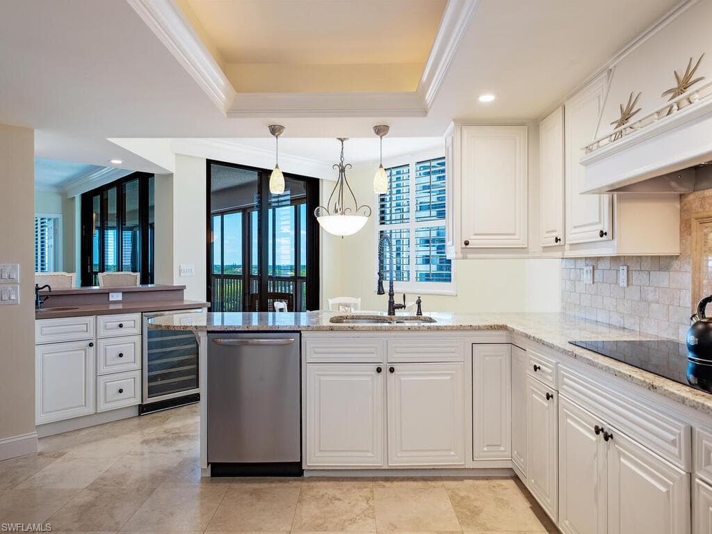 6075 Pelican Bay Blvd 705, Naples, FL 34108-7
