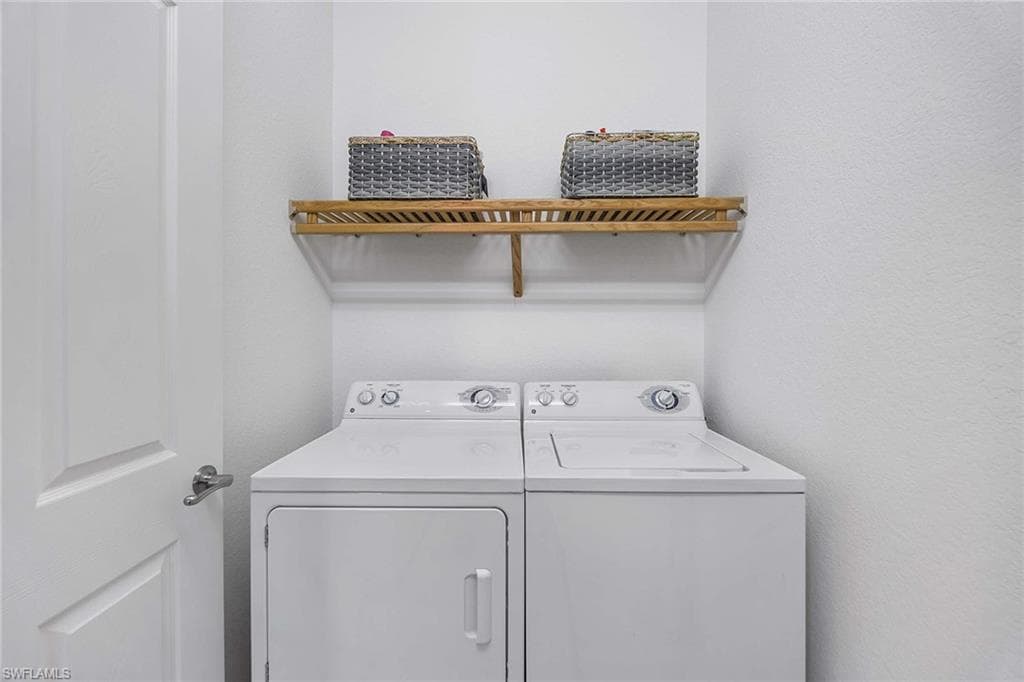 9134 Chula Vista St 125, Naples, FL 34113-21