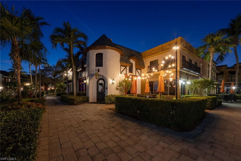 9134 Chula Vista St 125, Naples, FL 34113-23