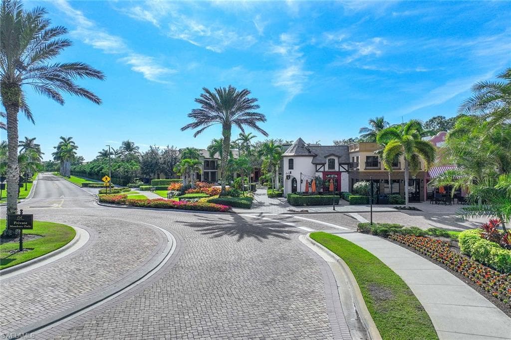 9134 Chula Vista St 125, Naples, FL 34113-30