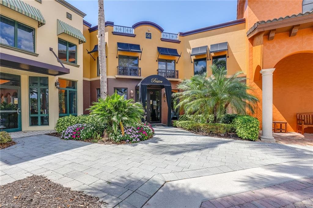 9134 Chula Vista St 125, Naples, FL 34113-39