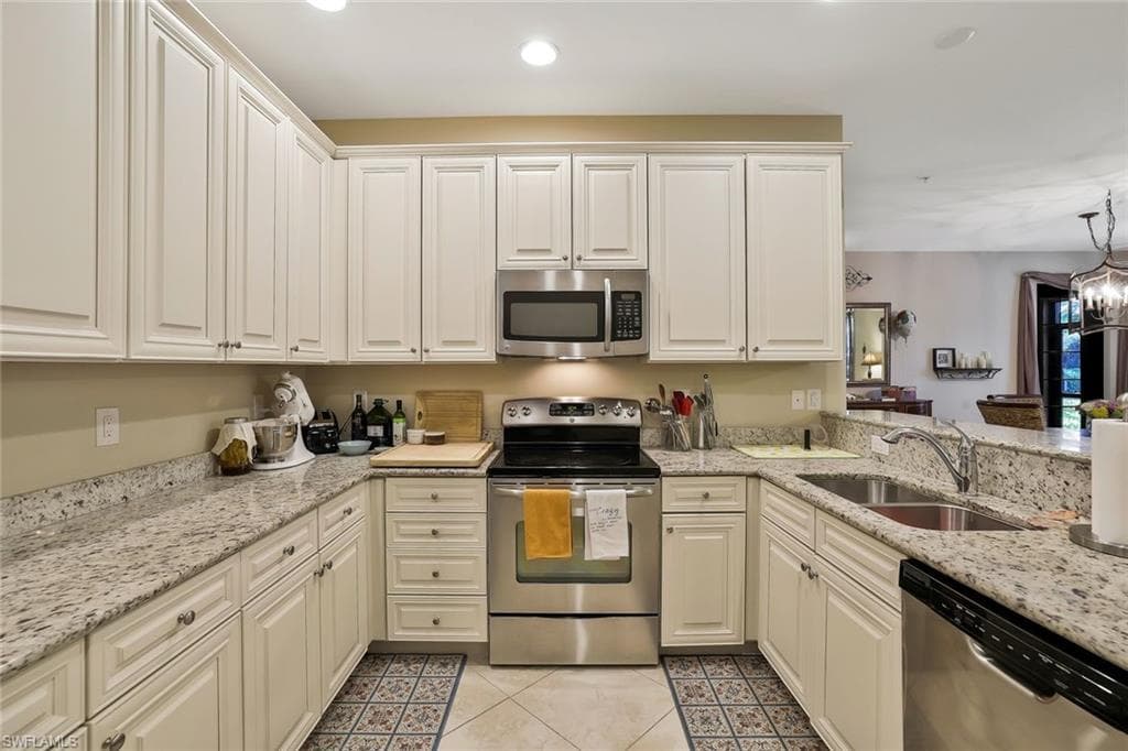 9054 Capistrano St N 4003, Naples, FL 34113-11