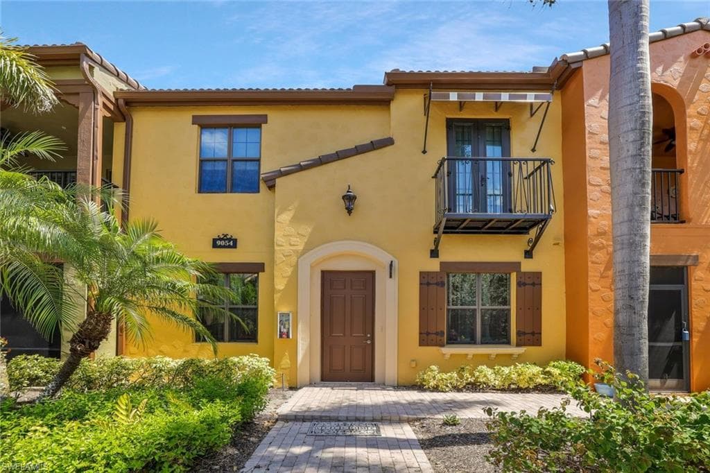 9054 Capistrano St N 4003, Naples, FL 34113-2