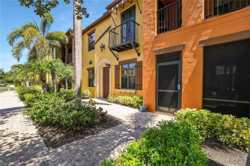 9054 Capistrano St N 4003, Naples, FL 34113-3