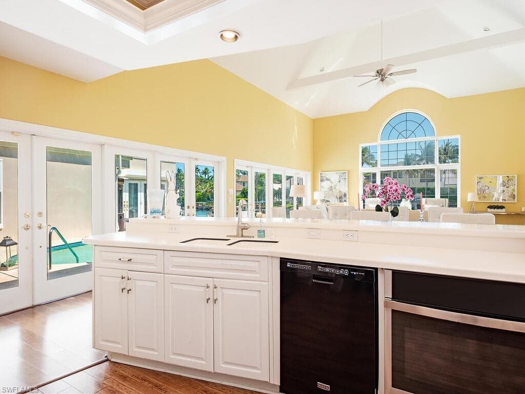 3175 Fort Charles Dr, Naples, FL 34102-12