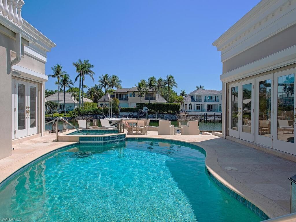 3175 Fort Charles Dr, Naples, FL 34102-14
