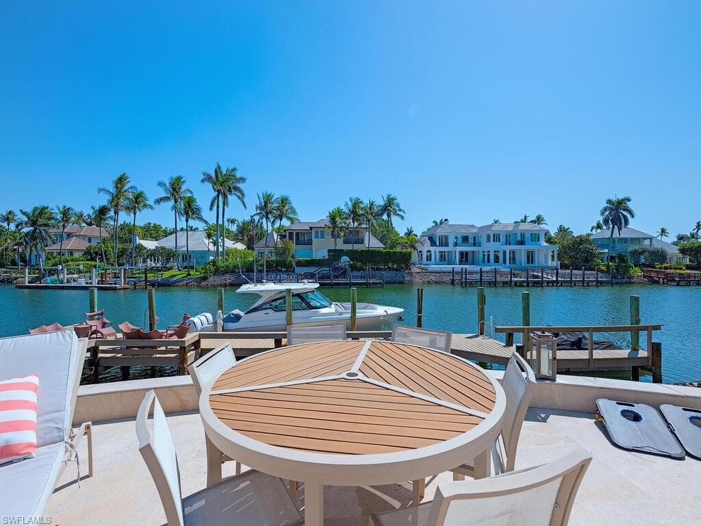 3175 Fort Charles Dr, Naples, FL 34102-15