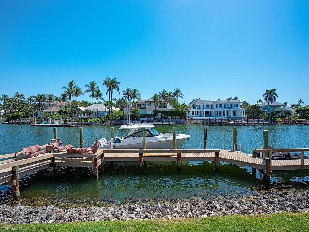 3175 Fort Charles Dr, Naples, FL 34102-6
