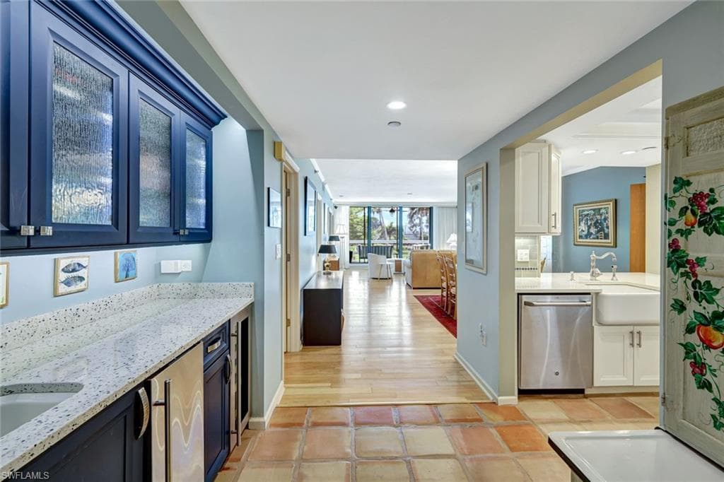 3100 Gulf Shore Blvd N 103, Naples, FL 34103-4