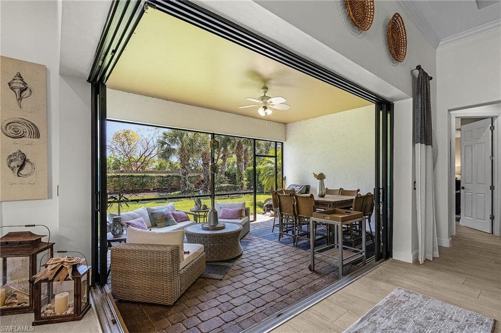 16213 Camden Lakes Cir, Naples, FL 34110-12
