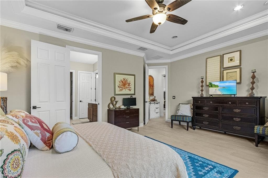 16213 Camden Lakes Cir, Naples, FL 34110-14