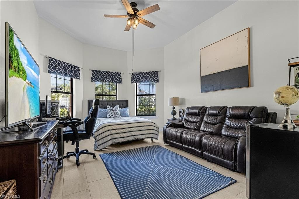 16213 Camden Lakes Cir, Naples, FL 34110-17