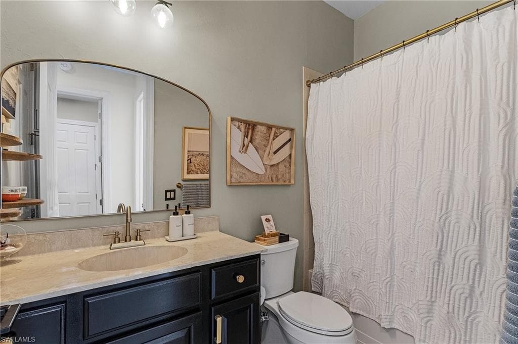 16213 Camden Lakes Cir, Naples, FL 34110-19