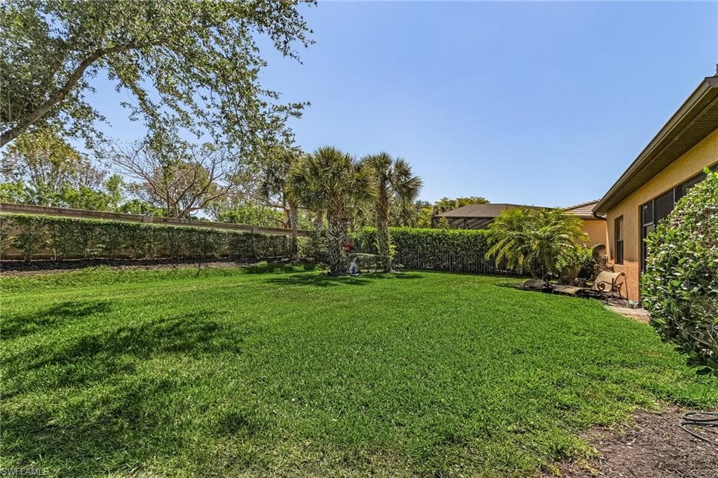 16213 Camden Lakes Cir, Naples, FL 34110-25