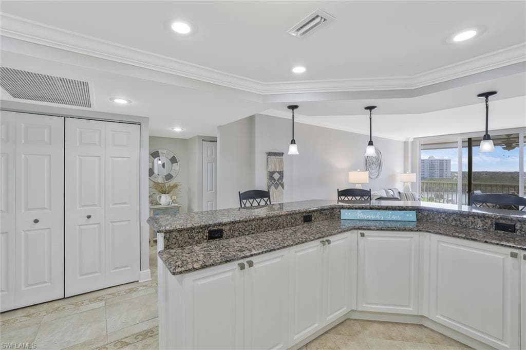 5 Bluebill Ave 812, Naples, FL 34108-8
