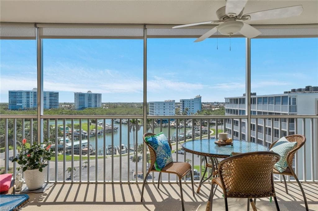5 Bluebill Ave 812, Naples, FL 34108-17