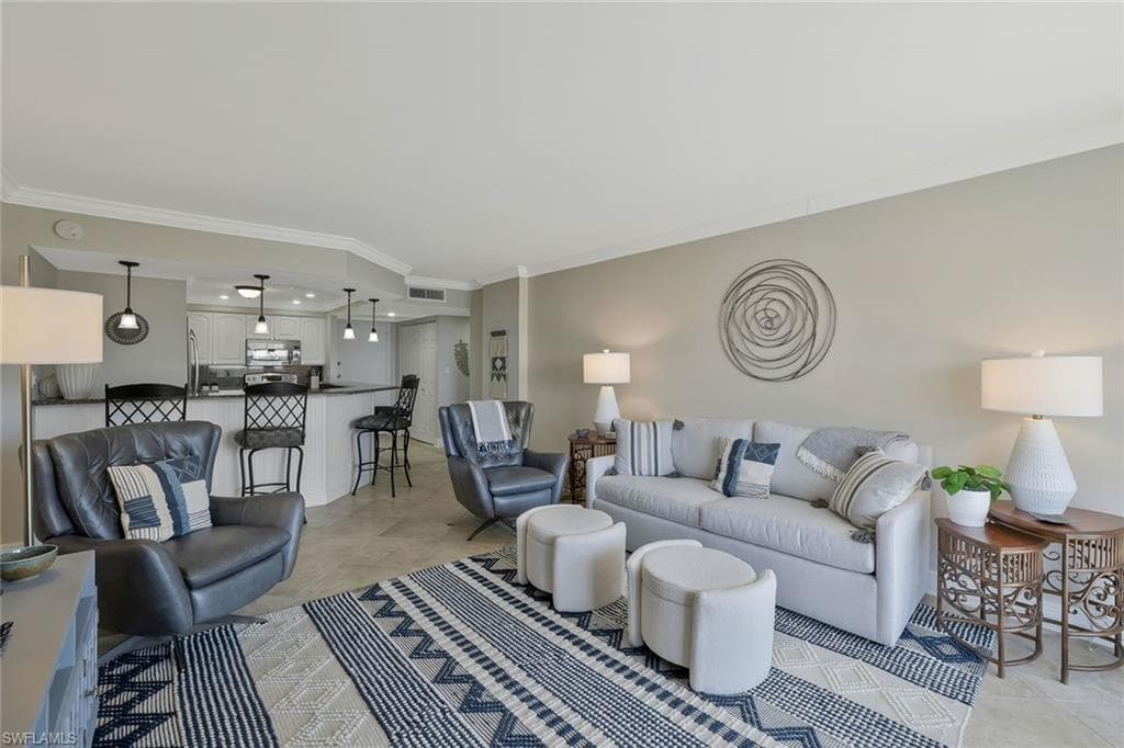 5 Bluebill Ave 812, Naples, FL 34108-3