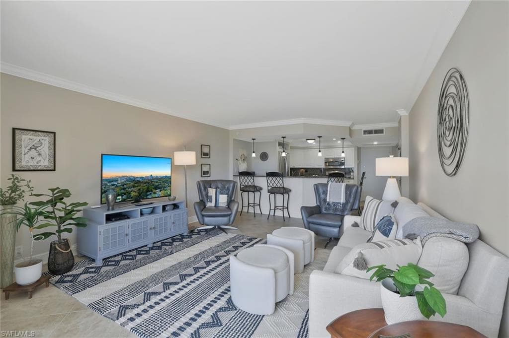 5 Bluebill Ave 812, Naples, FL 34108-4