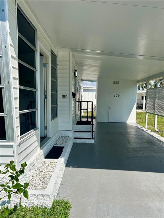 109 Pier A, Naples, FL 34112-2