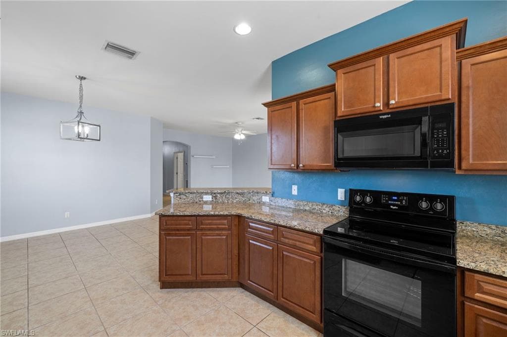 1322 22nd Ave, Cape Coral, FL 33991-18