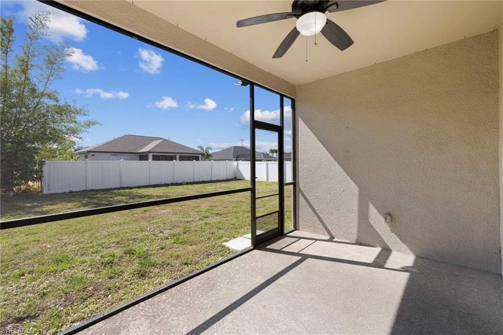 1322 22nd Ave, Cape Coral, FL 33991-38