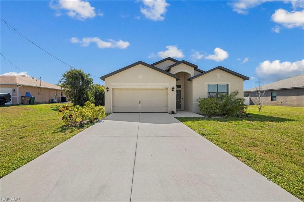 1322 22nd Ave, Cape Coral, FL 33991-3