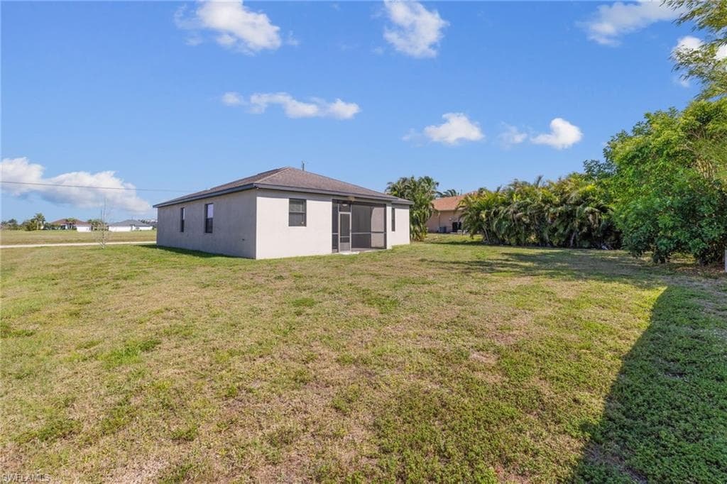 1322 22nd Ave, Cape Coral, FL 33991-44