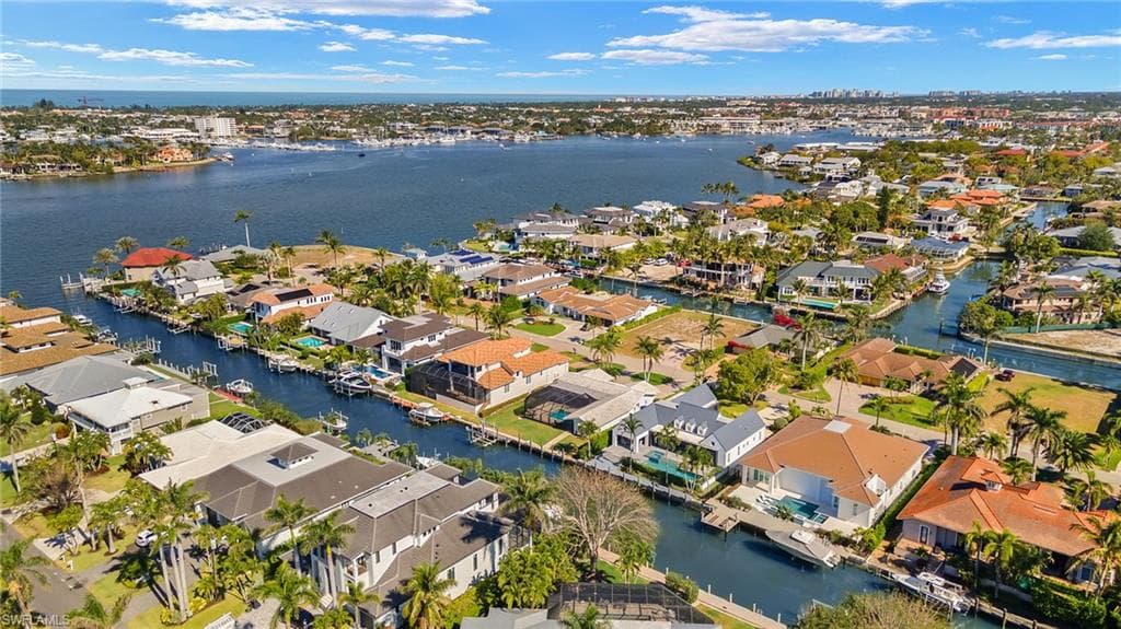 1400 Marlin Dr, Naples, FL 34102-37