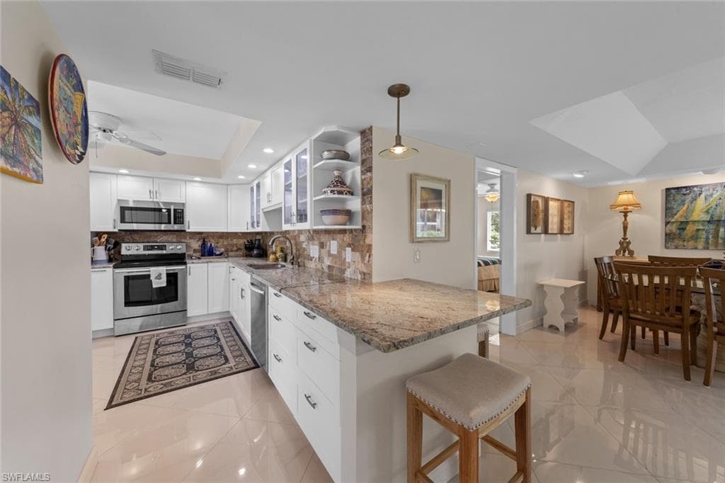 261 Quails Nest Rd 5, Naples, FL 34112-11