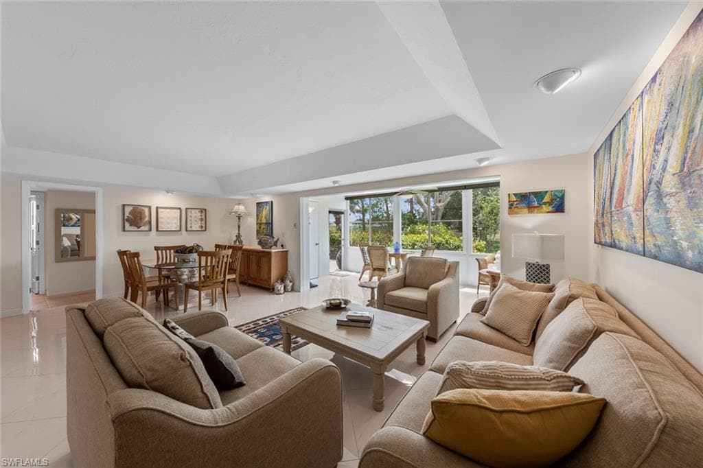 261 Quails Nest Rd 5, Naples, FL 34112-20