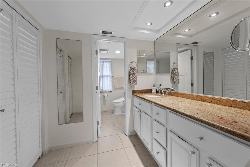 261 Quails Nest Rd 5, Naples, FL 34112-31
