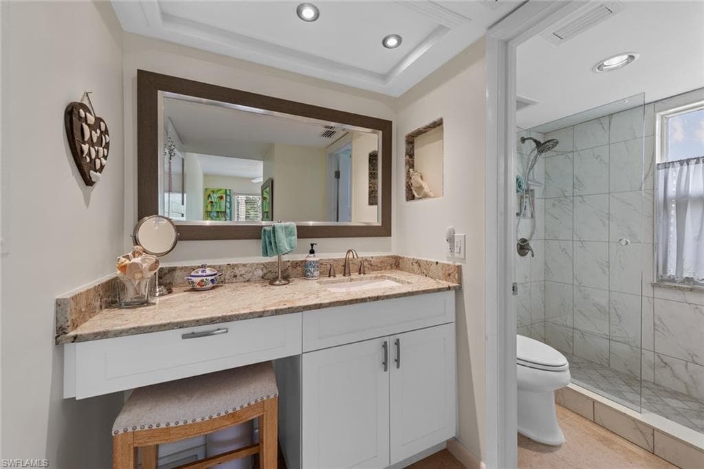 261 Quails Nest Rd 5, Naples, FL 34112-35