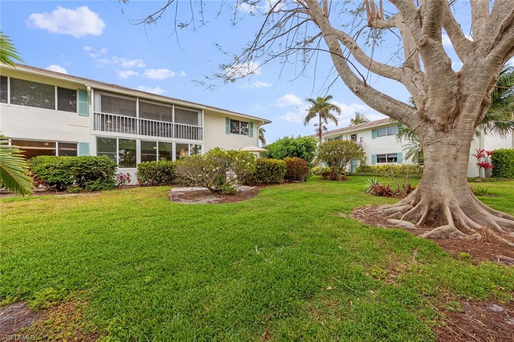 261 Quails Nest Rd 5, Naples, FL 34112-43
