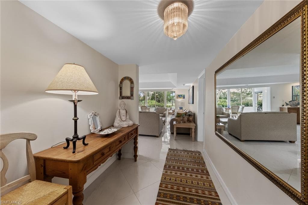 261 Quails Nest Rd 5, Naples, FL 34112-6