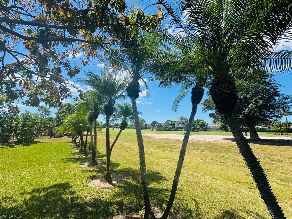 190 Pebble Beach Blvd 304, Naples, FL 34113-23