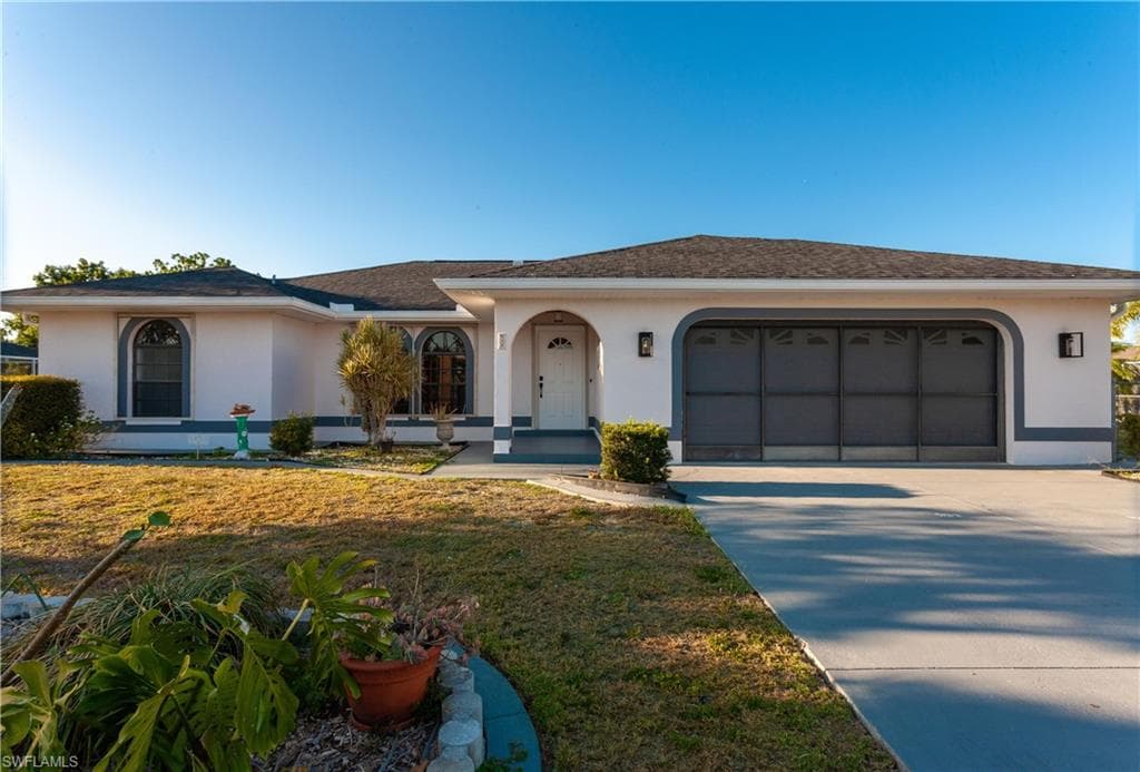 919 16th St, Cape Coral, FL 33990-1