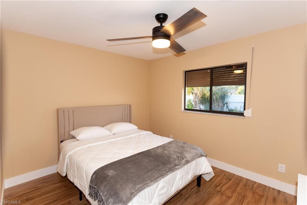 919 16th St, Cape Coral, FL 33990-29