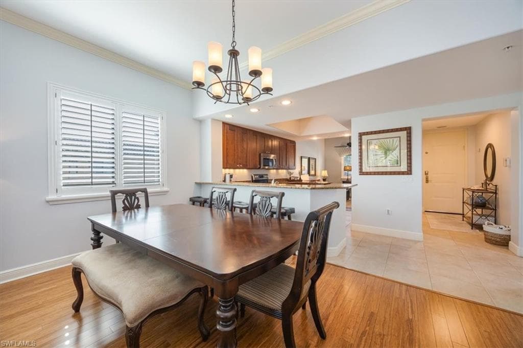 985 Sandpiper St I-206, Naples, FL 34102-16