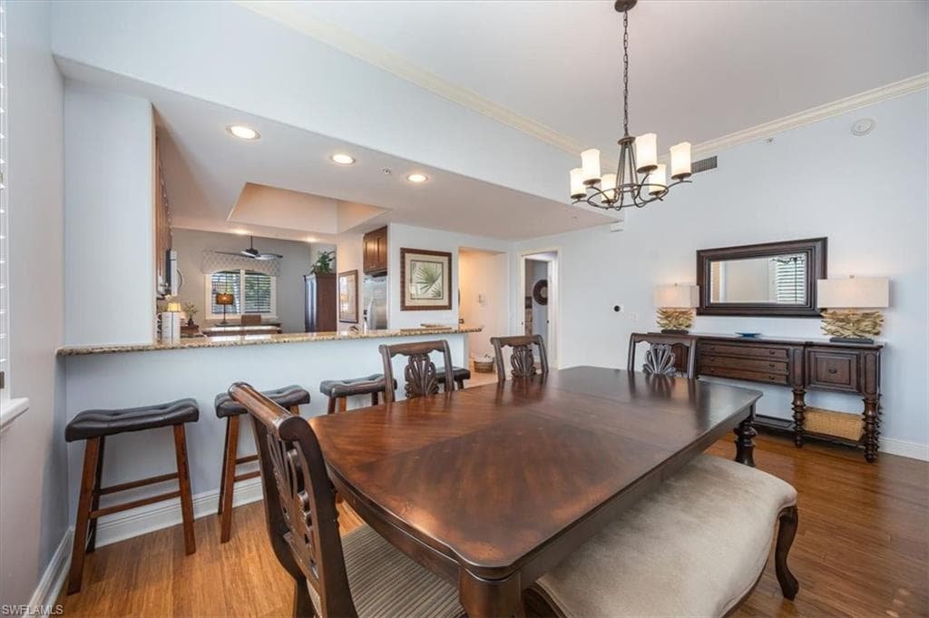 985 Sandpiper St I-206, Naples, FL 34102-17