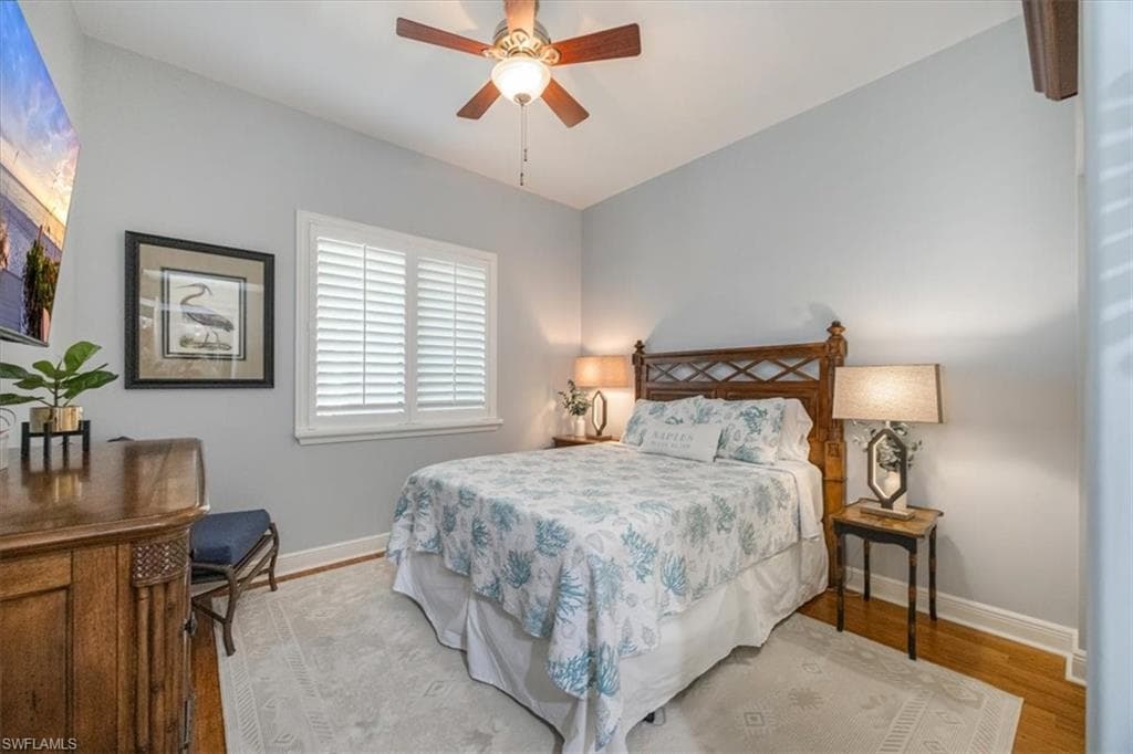 985 Sandpiper St I-206, Naples, FL 34102-22